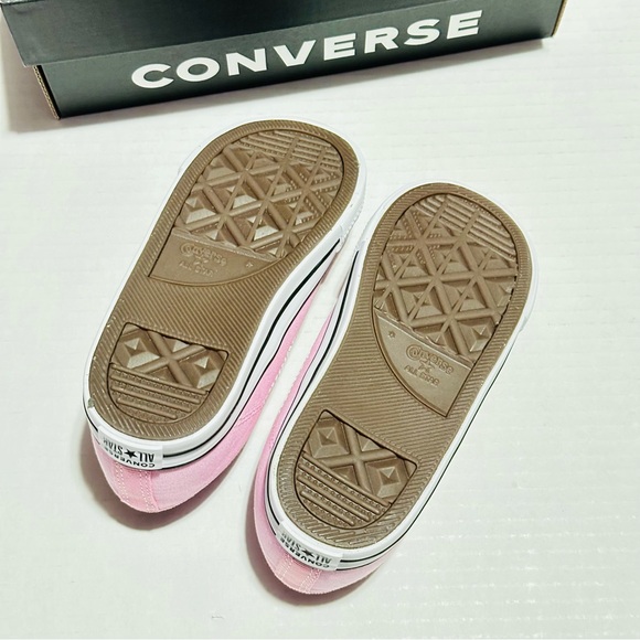 Chuck Taylor All Star Rave Toddler Low Top Shoes NEW - Picture 7 of 15